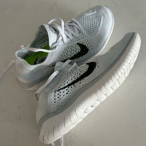 Nike Free flyknit 7.5 women’s